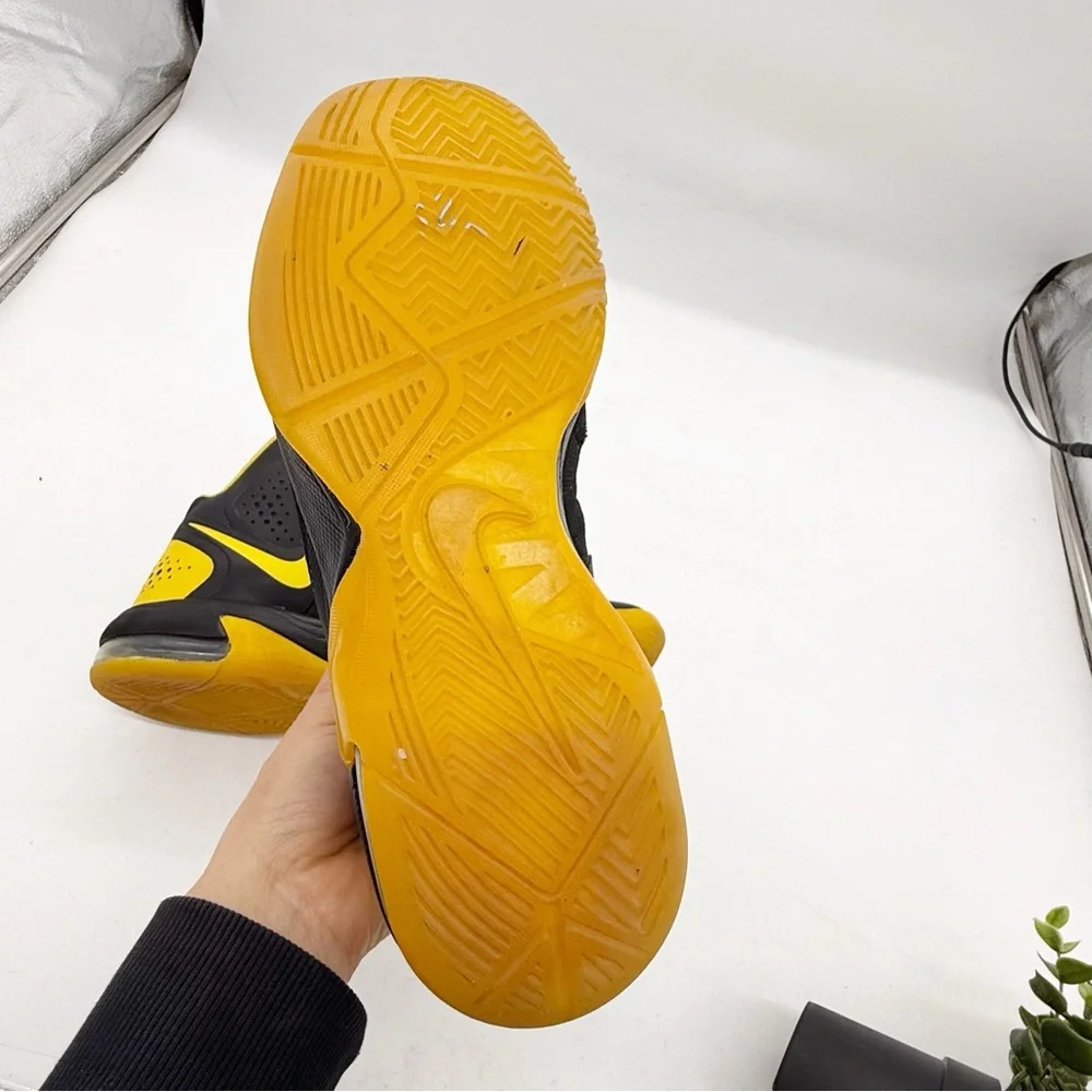 Nike Zoom Hyperenforcer Basketball Shoe Mens Size 9.5 Black Yellow Athleisure